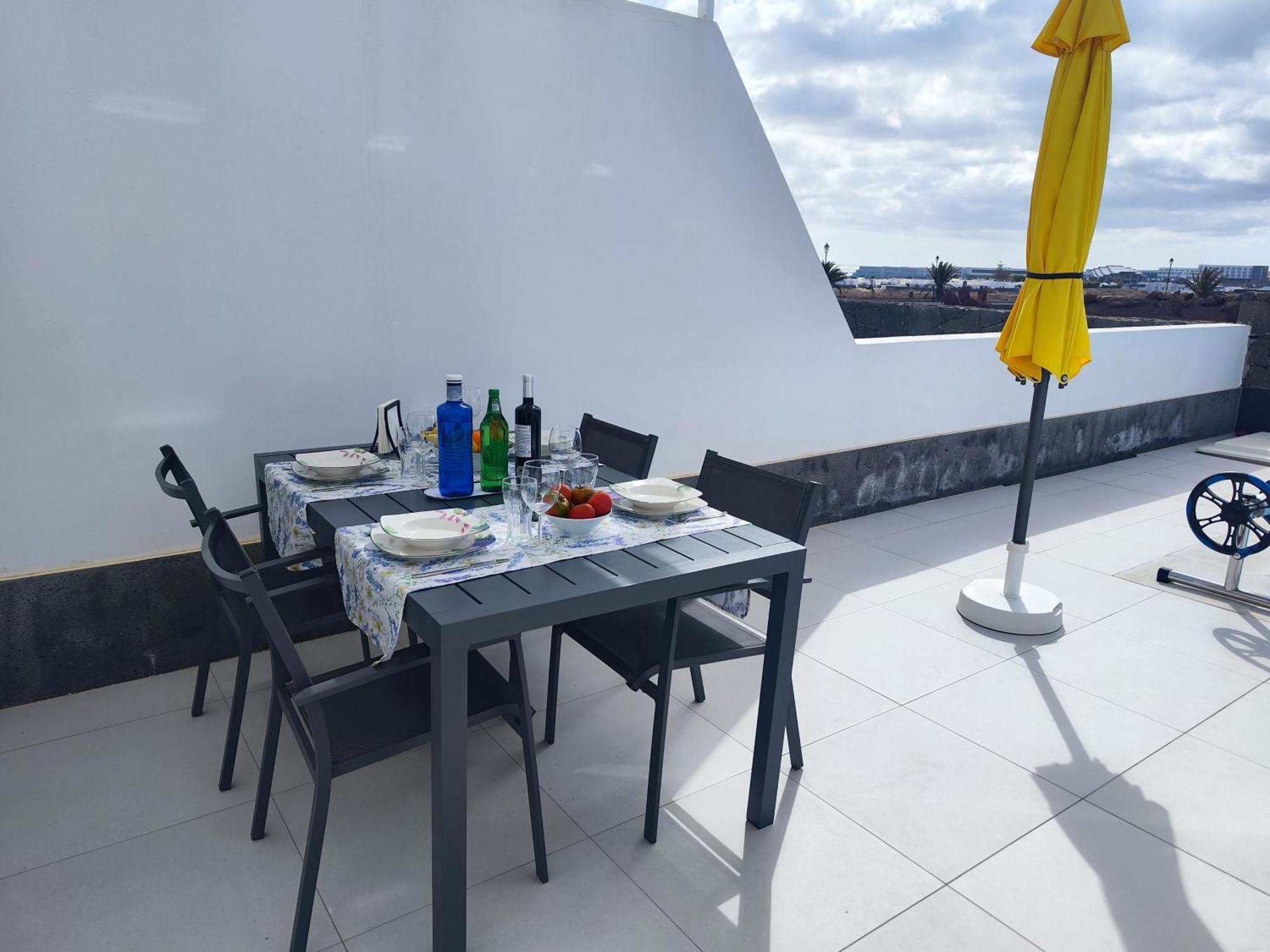Villa Perla Blanca En Playa Blanca Exterior photo
